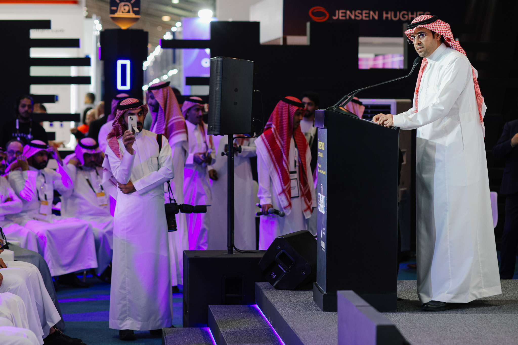 Lights in Motion / Cristi Mitrea