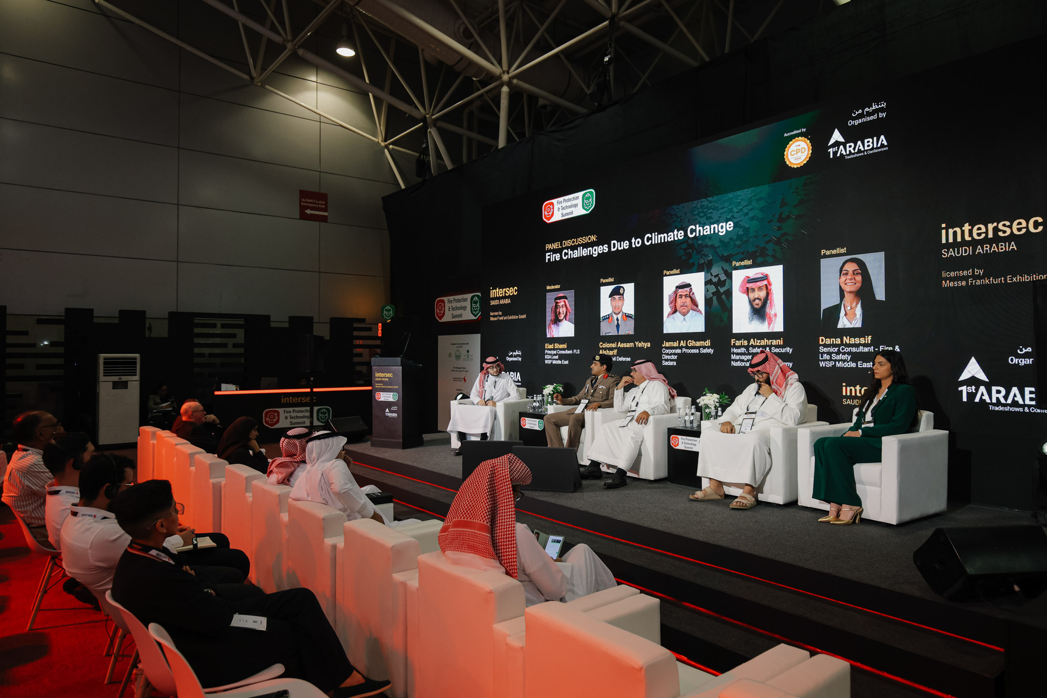 Lights in Motion / Cristi Mitrea