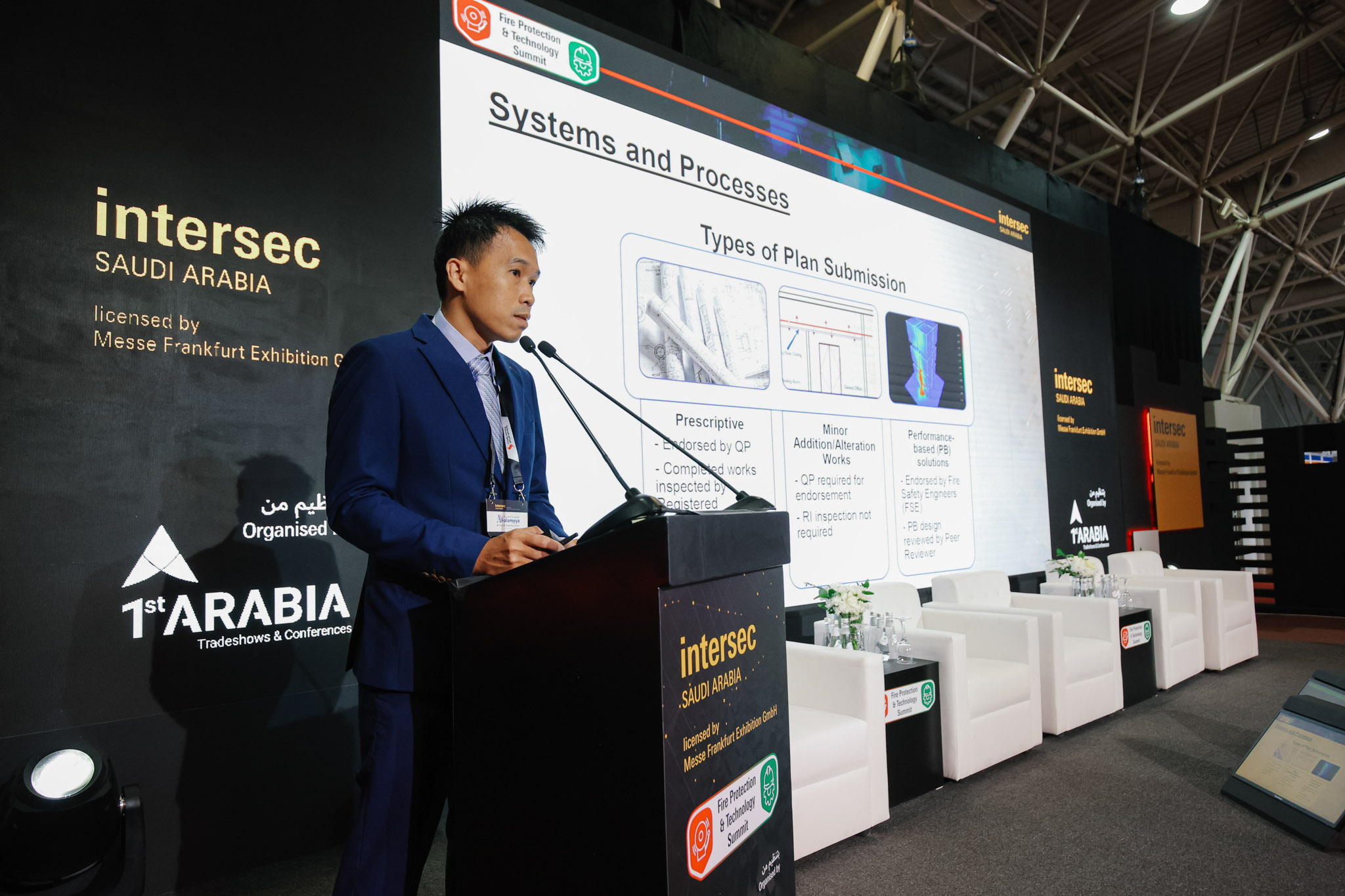 Lights in Motion / Cristi Mitrea